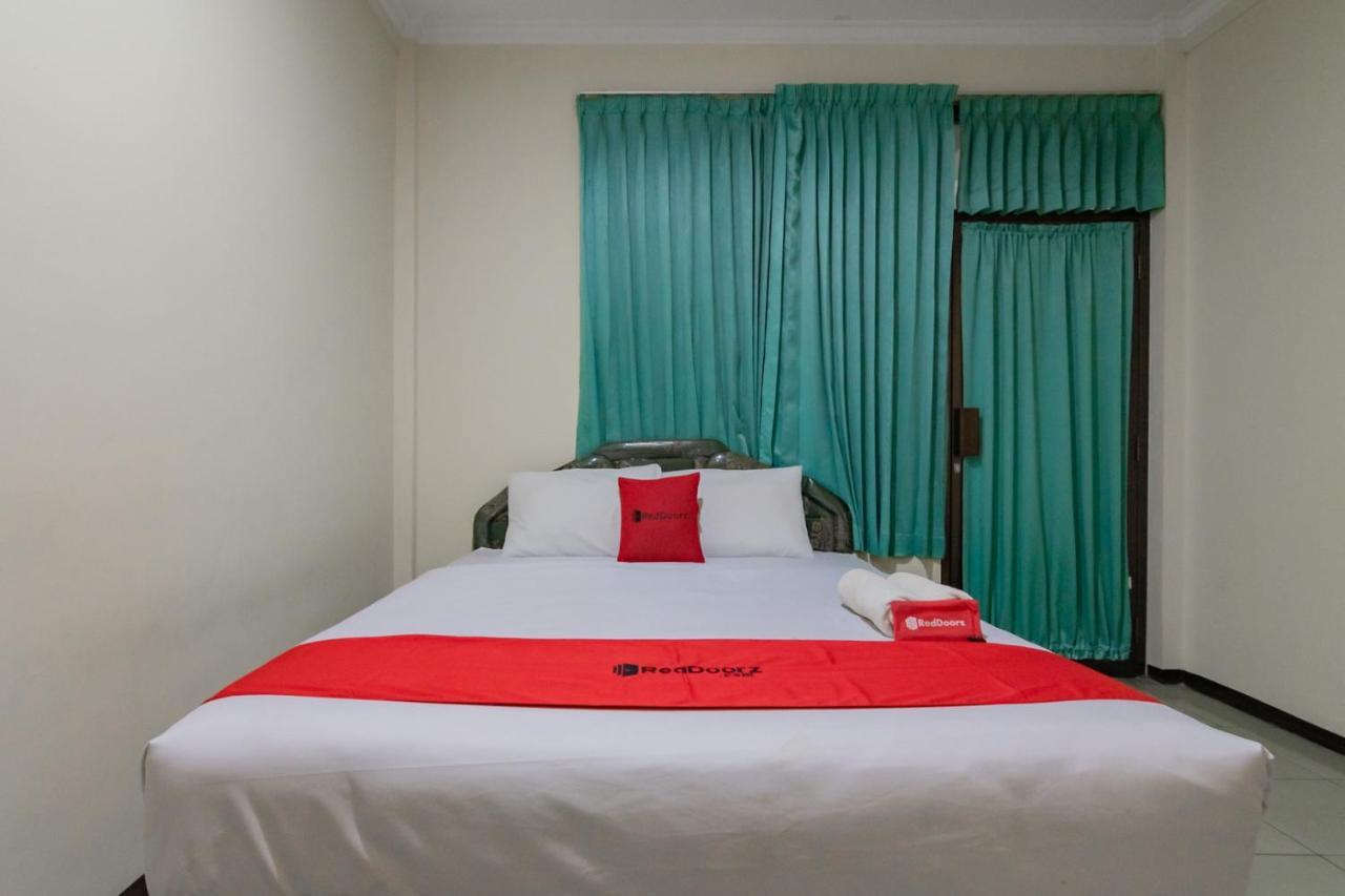 Reddoorz @ Achino Hotel Bandung Exterior photo